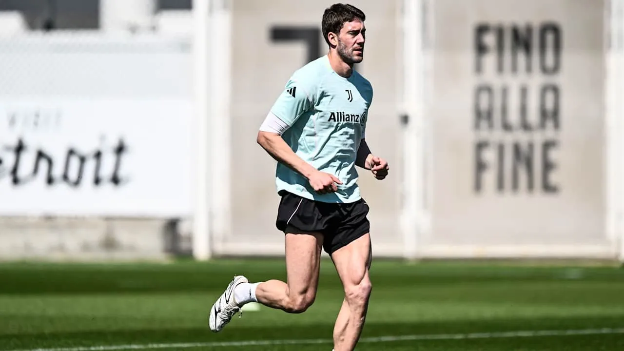 Dusan Vlahovic Bakal Jadi Starter Lawan Hellas Verona?