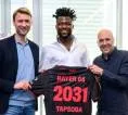 Edmond Tapsoba Resmi Perpanjang Kontraknya Bersama Bayer Leverkusen