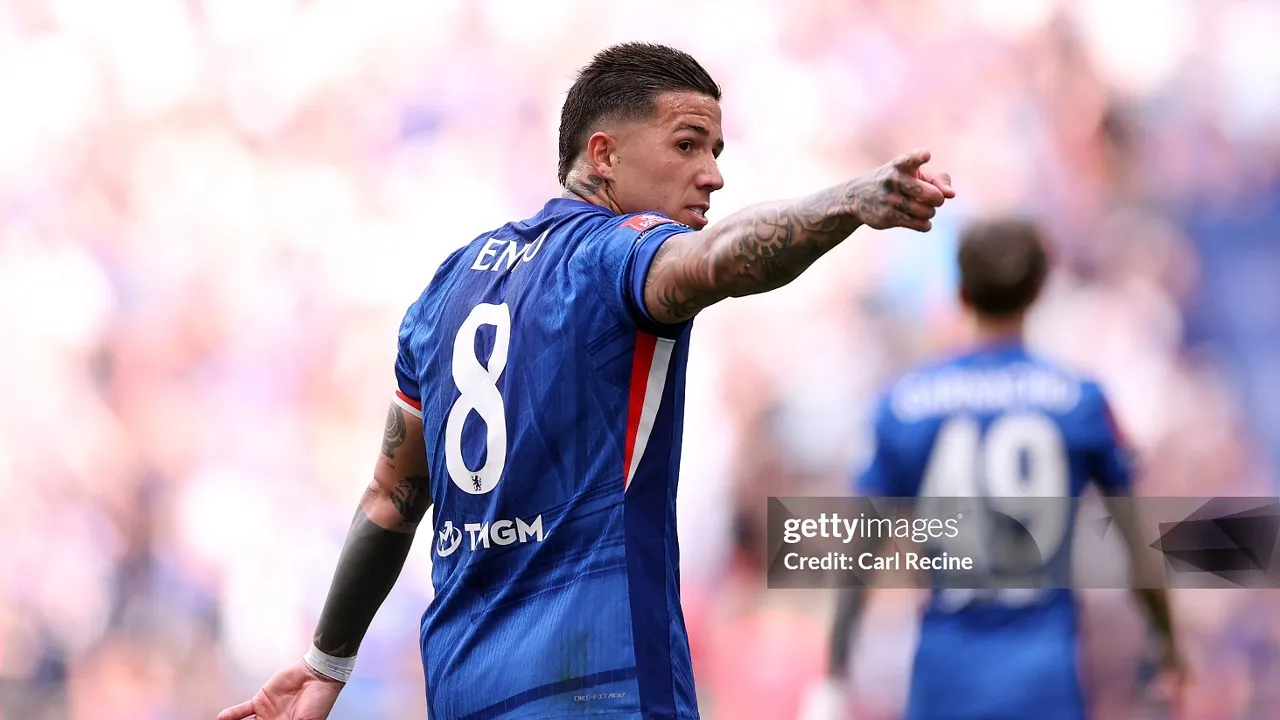 Enzo Fernandez Disarankan ke Manchester United oleh Louis Saha