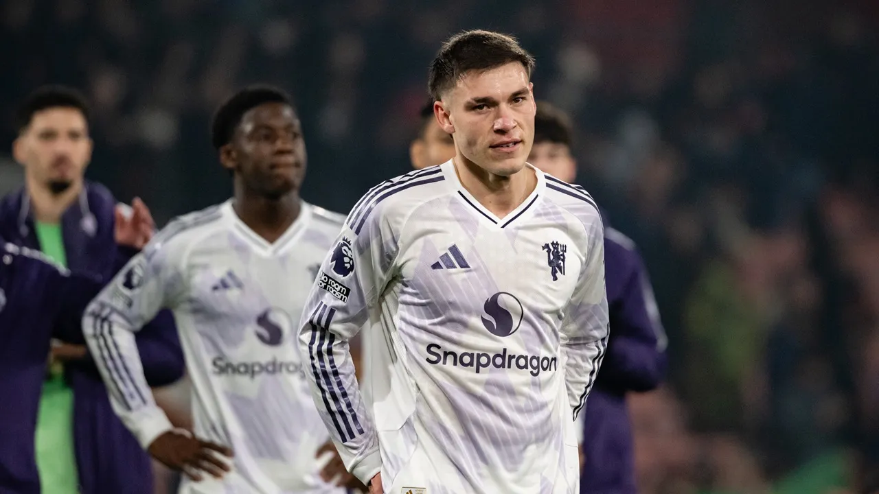 Gelandang Manchester United Manuel Ugarte Ditawari ke Juventus