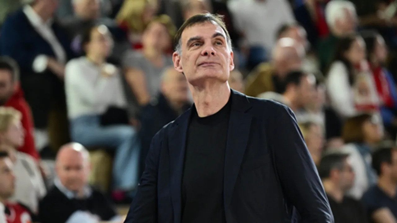 Georgios Bartzokas Anggap Peran Penting Fans Jelang Game 2