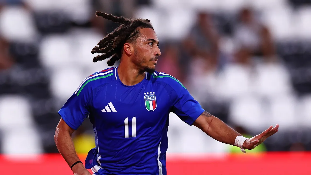 Kagumi Rafael Leao dan Balotelli, Luca Koleosho Berharap Bisa Bela AC Milan