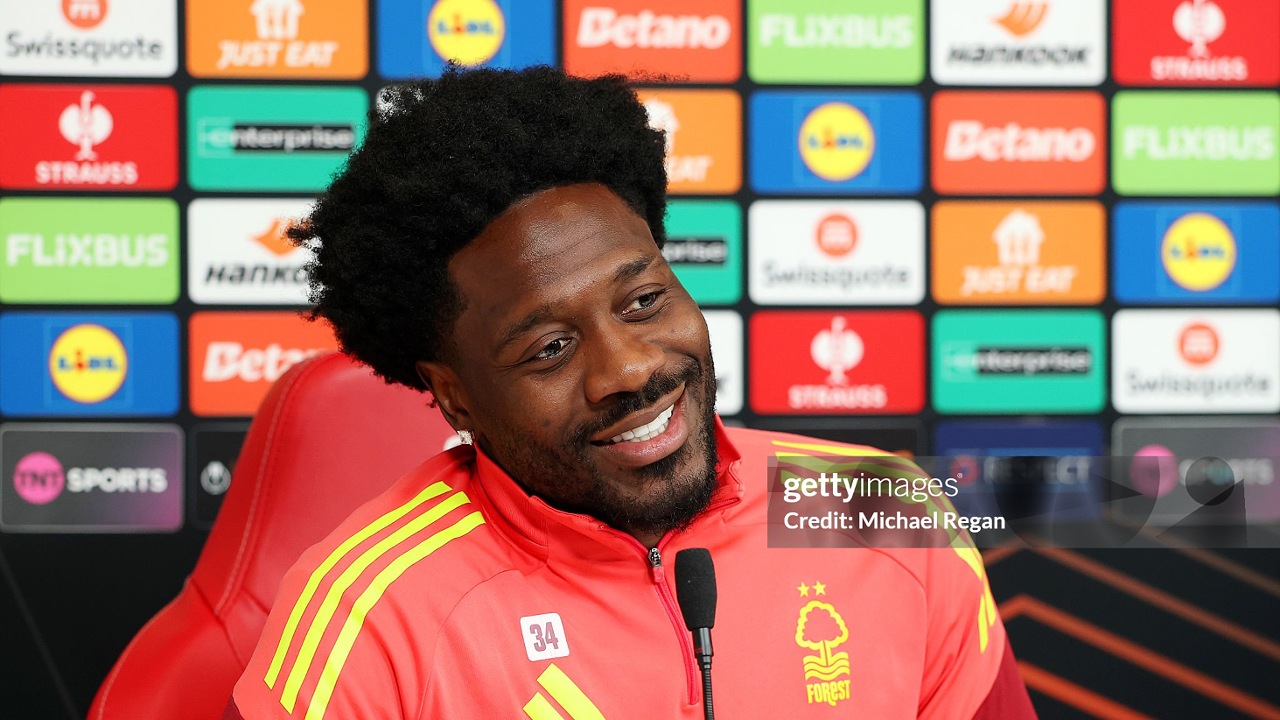 Ola Aina Bidik Sejarah Baru bersama Nottingham Forest