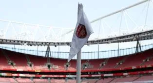 Perlombaan Gelar Arsenal: Lawan Pecat Pelatih Secara Mendadak