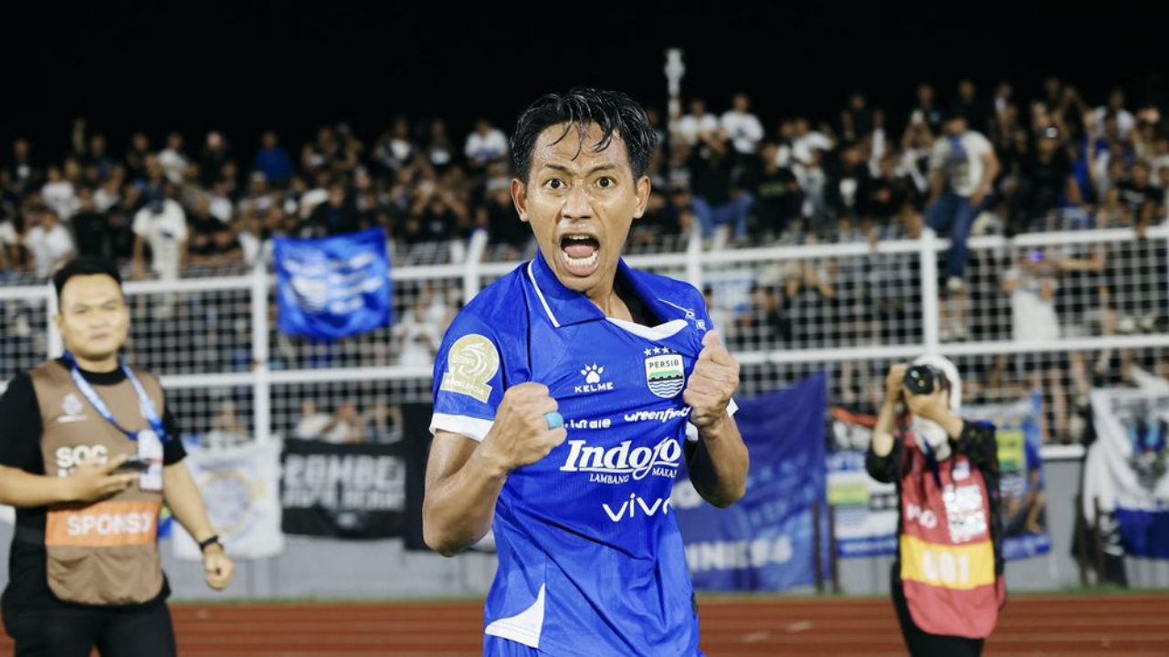 Remontada di Lampung, Persib Pertahankan Posisi di Puncak