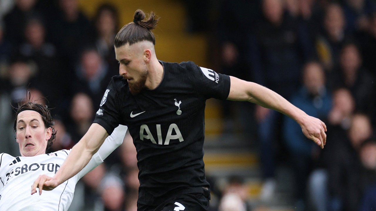 Agen Terbang ke Jerman, Bek Tottenham Siap Gabung RB Leipzig