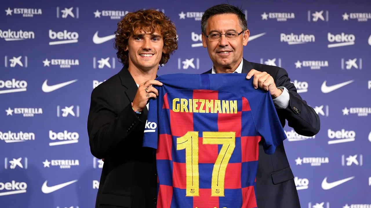 Barcelona Akan Audit Transfer Antoine Griezmann Era Bartomeu
