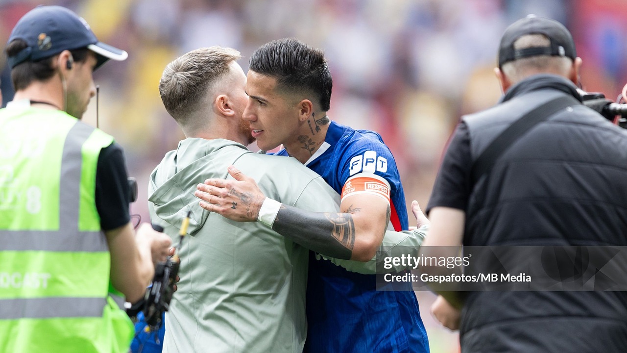 Calum McFarlane Bela Enzo Fernandez Usai Liburan ke Madrid