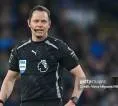 Darren England Pimpin Final Piala FA Chelsea vs Manchester City