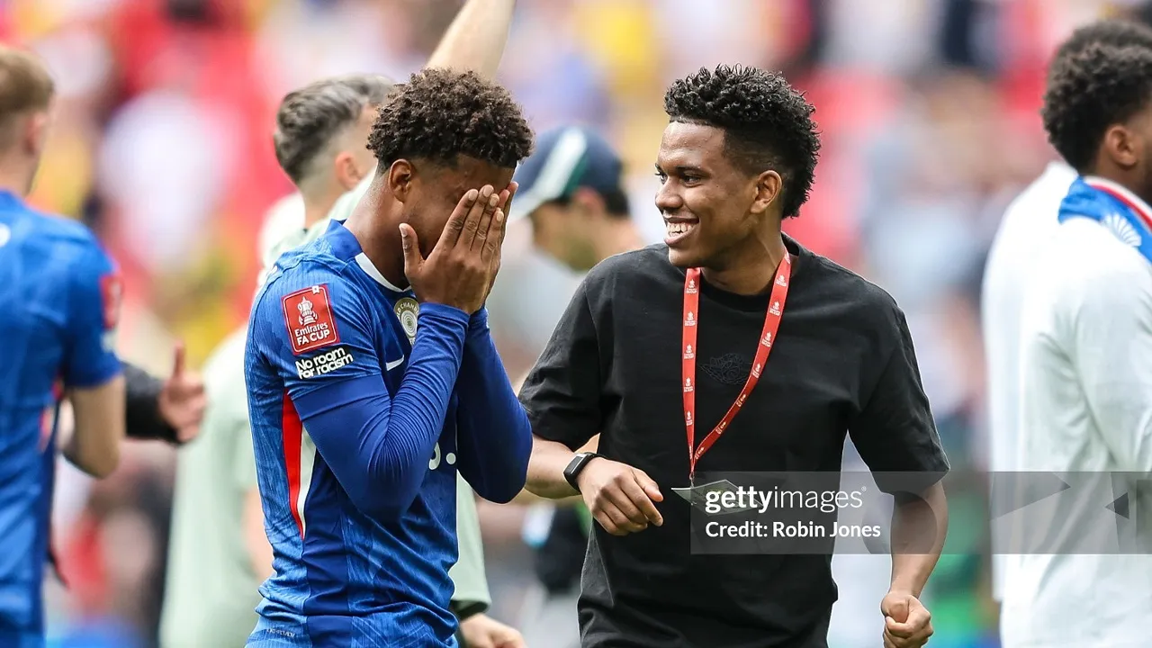 Estevao Willian Cedera, Chelsea dan Sang Pemain Berselisih