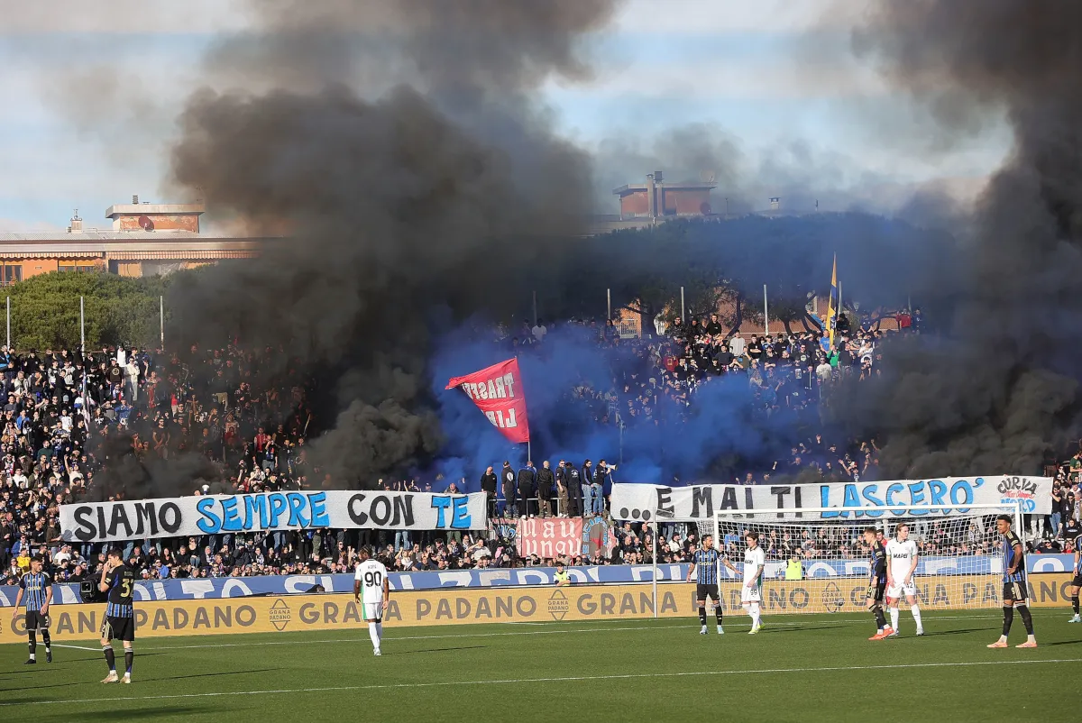 Gara-gara Kebakaran Hebat di Tuscany, Laga Pisa vs Lecce Terancam Batal - sumber: (footballitalia)