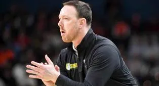 Gerry McNamara Siapkan Strategi Bertahan Baru untuk Syracuse