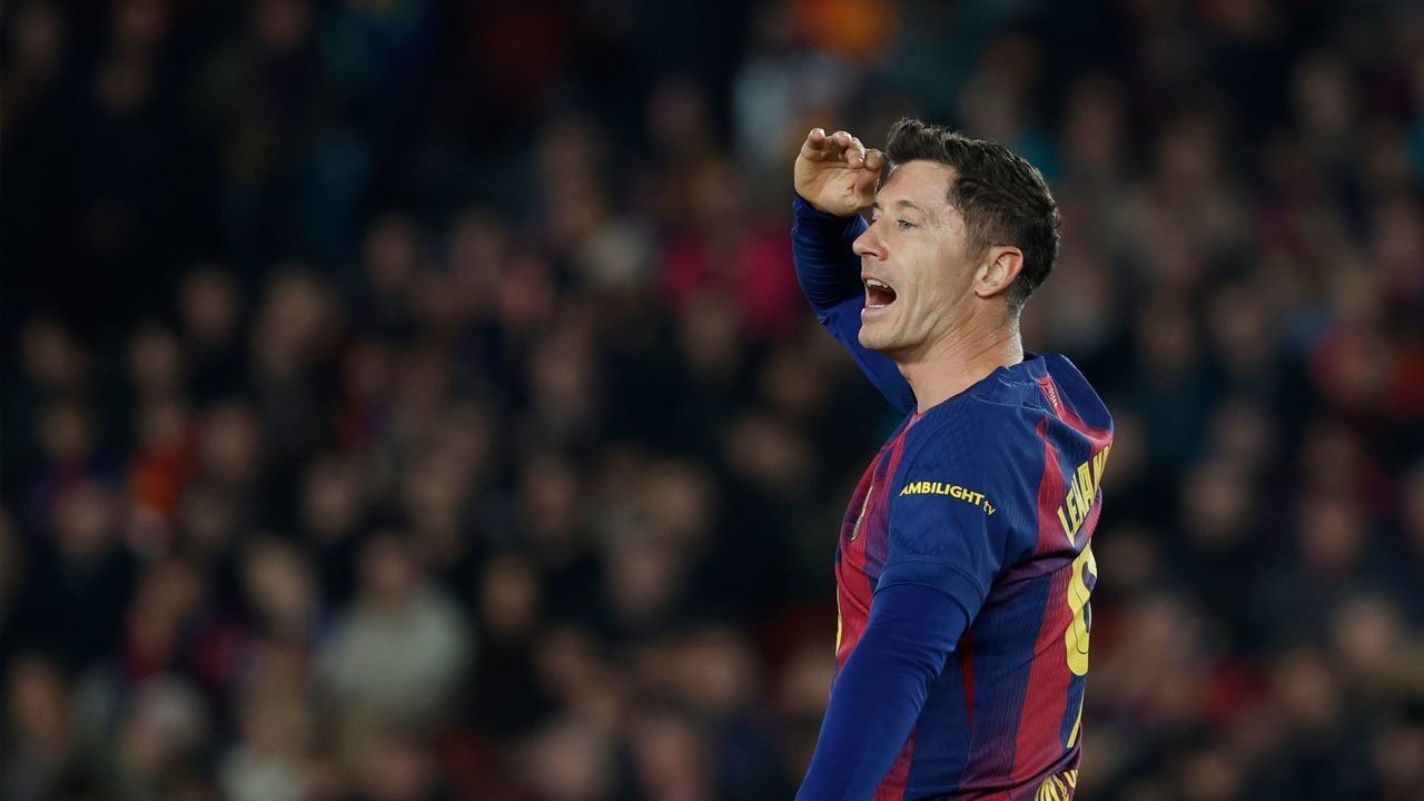 Internal AC Milan Masih Tarik Ulur Terkait Transfer Robert Lewandowski