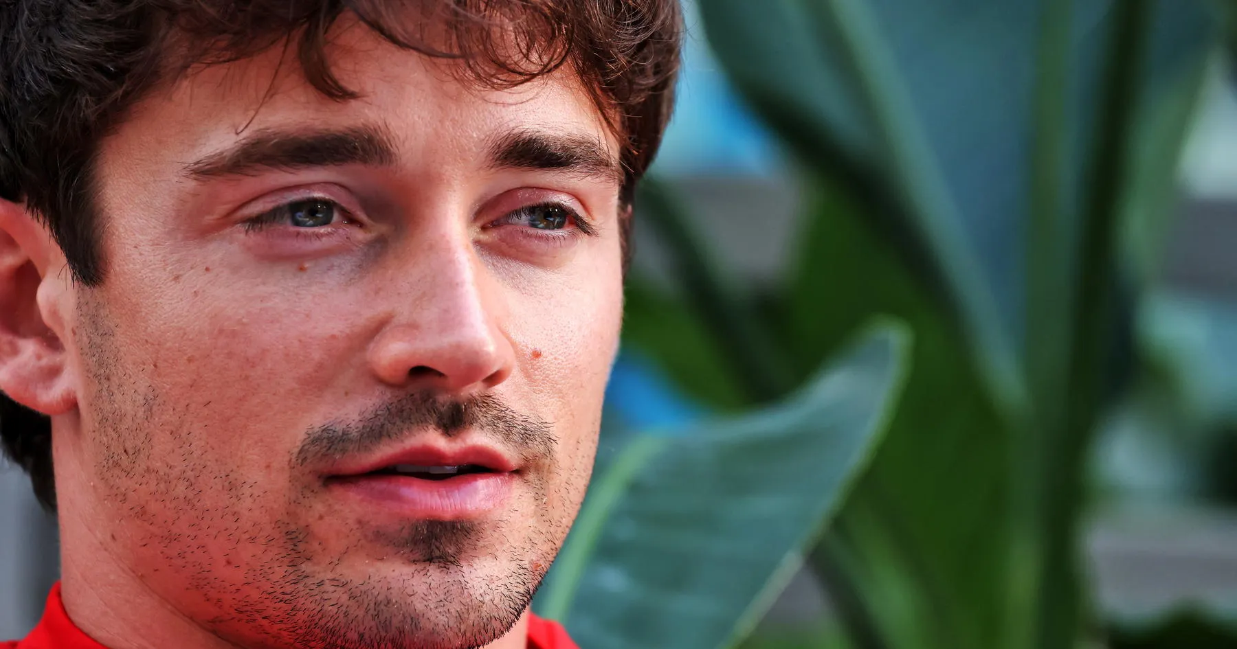 Leclerc: Upgrade Ferrari Tak Cukup Kejar Mercedes - sumber: (racingnews365)