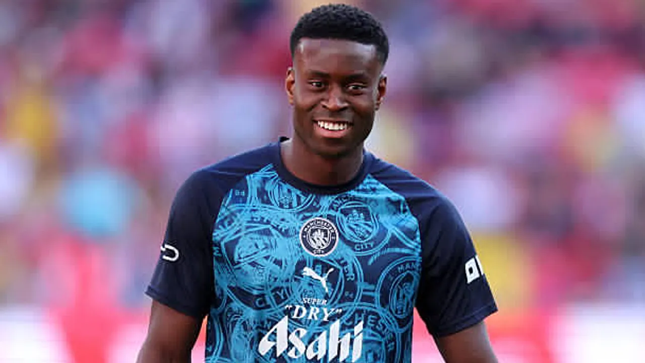 Marc Guehi Disebut Layak Jadi Kapten Manchester City Berikutnya