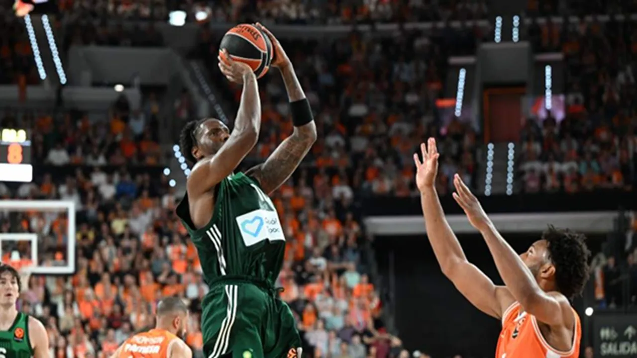Panathinaikos Sudahi Perlawanan Sengit Valencia di Game 2