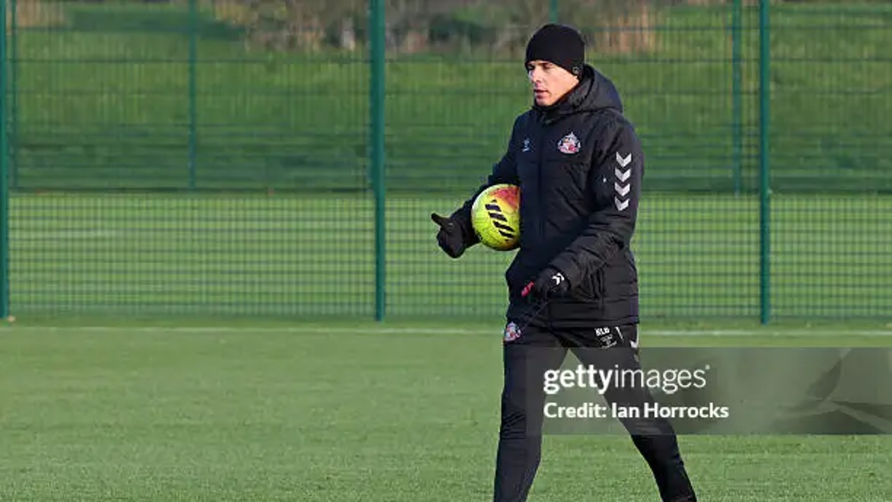 Regis Le Bris Minta Sunderland Waspadai Ancaman Wolves