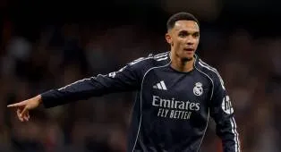 Trent Alexander-Arnold Miliki Waktu Singkat untuk Yakinkan Tuchel