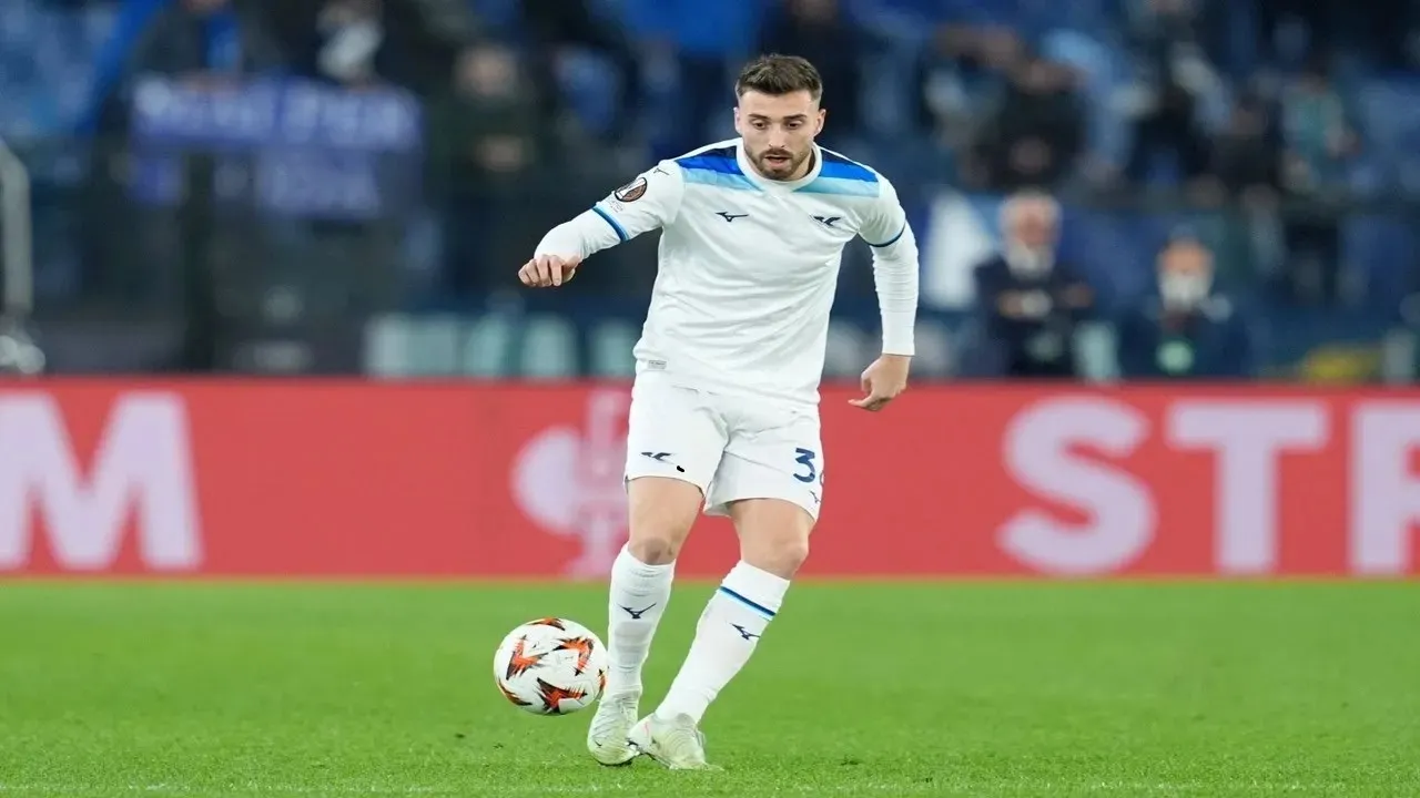 Bantah Sepakat Gabung Milan, Agen Mario Gila: Bicara Dulu dengan Lazio