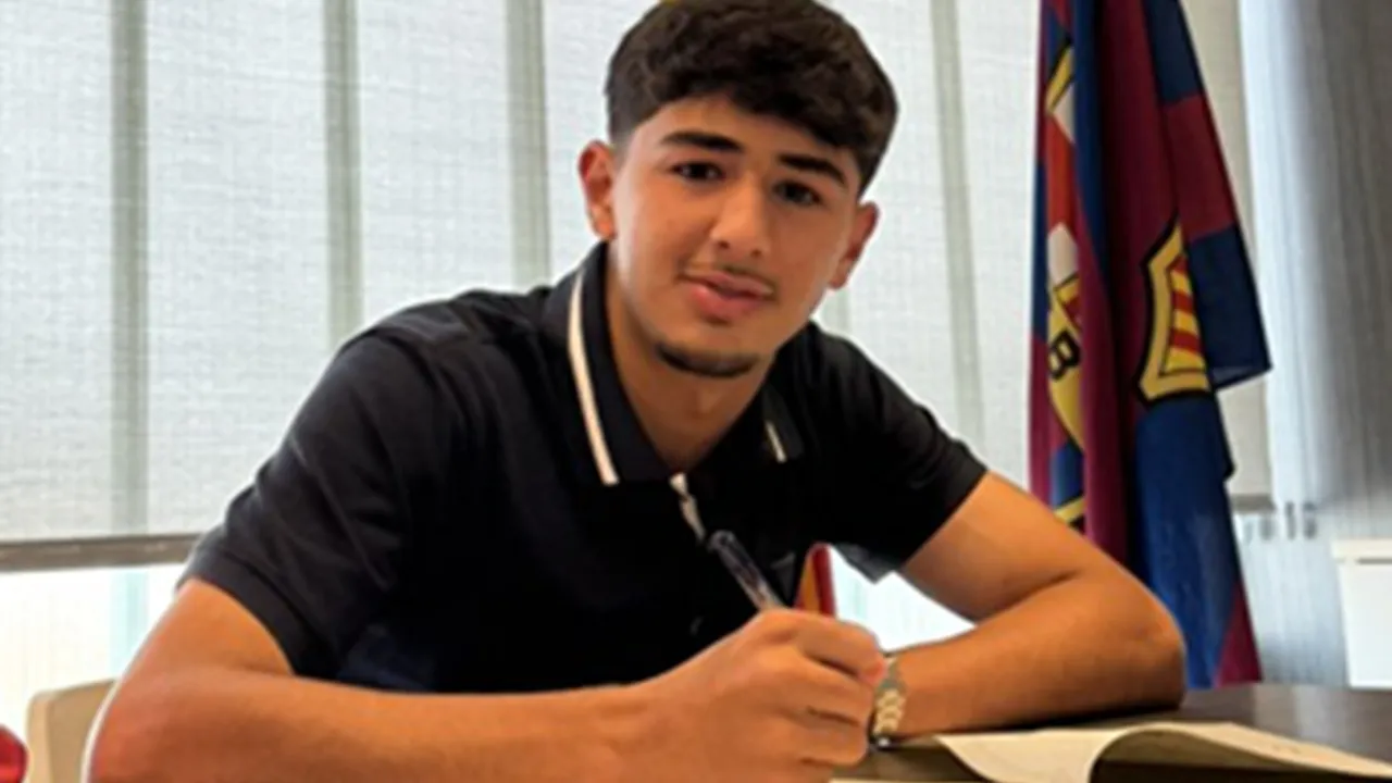 Barcelona Berikan Kontrak Profersional Pertama ke Daussy dan Abarkane