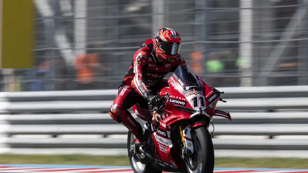 Hasil FP3 WSBK Hungaria: Bulega Hentikan Dominasi Lecuona