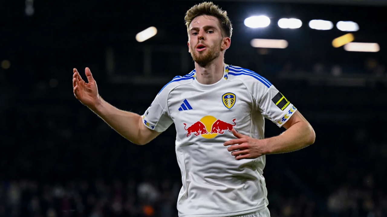 Kalahkan Burnley, Anton Stach Puas Leeds Amankan Tiga Poin Penting