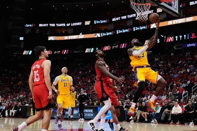 Lakers Tundukkan Rockets, Amankan Tempat di Semifinal NBA - sumber: (mainbasket)