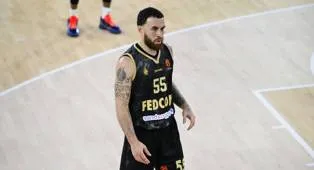 Mike James Dikenai Denda Sebesar 6000 Euro Usai Lawan Olympiacos