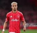 Omari Hutchinson Tegaskan Fokus Forest Meski Menang di Eropa