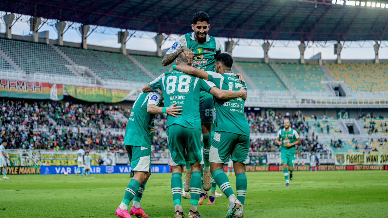 Persebaya Surabaya 4-0 PSBS Biak, Bajul Ijo TePersebayambus 4 Besar