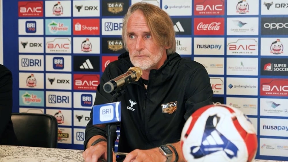 Riekerink Siap Hadapi Semangat Berjuang Semen Padang di Laga Krusial