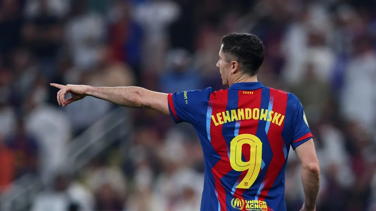 Robert Lewandowski Mendekati Rekor yang Legendaris