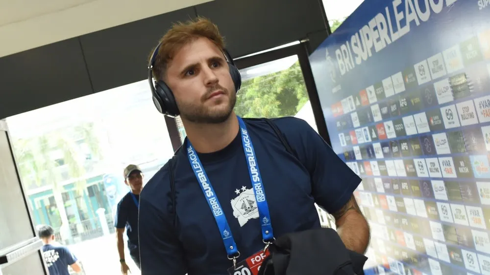 Telmo Castanheira Targetkan Kemenangan Persik Demi Kepuasan Suporter kontra Arema FC - sumber: (ileagueid)