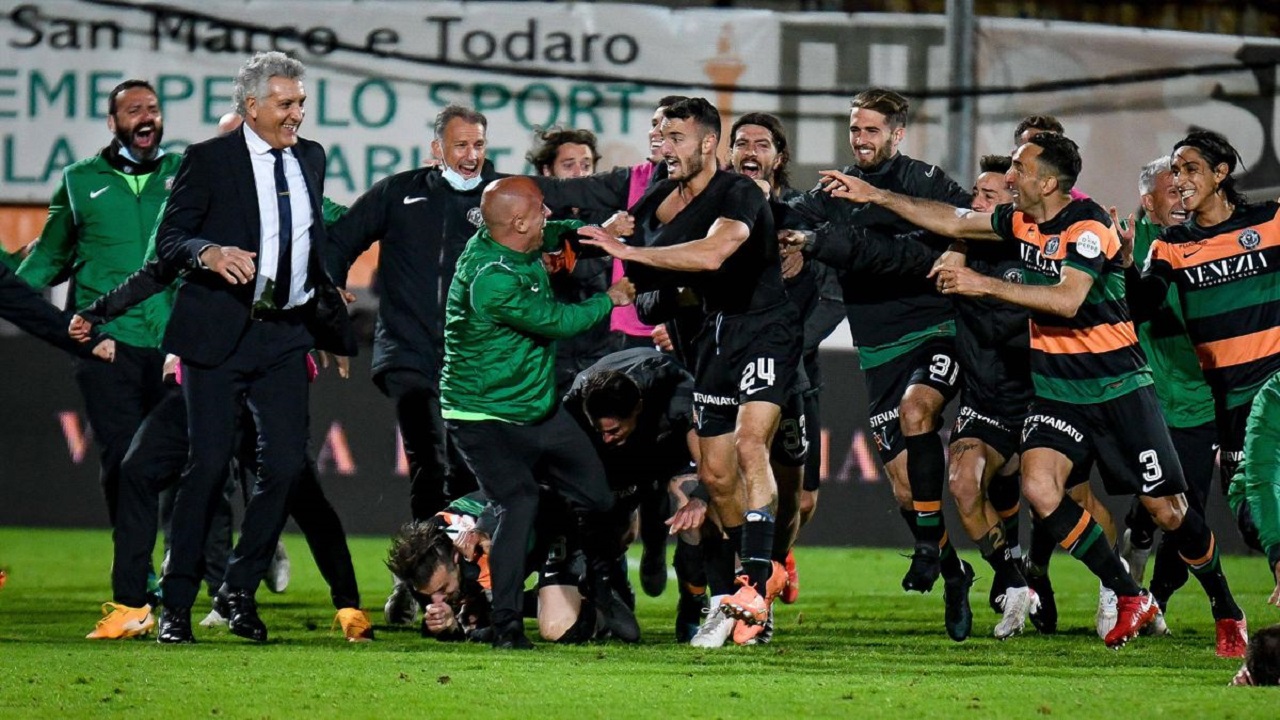 Venezia Promosi ke Serie A, Frosinone dan Monza Berebut Posisi Kedua