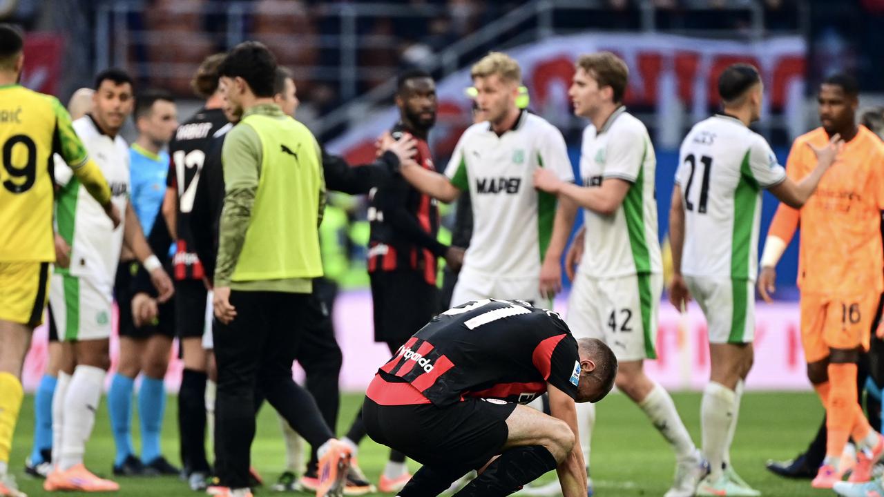 AC Milan vs Sassuolo, Lima Pemain Terancam Akumulasi Kartu Kuning