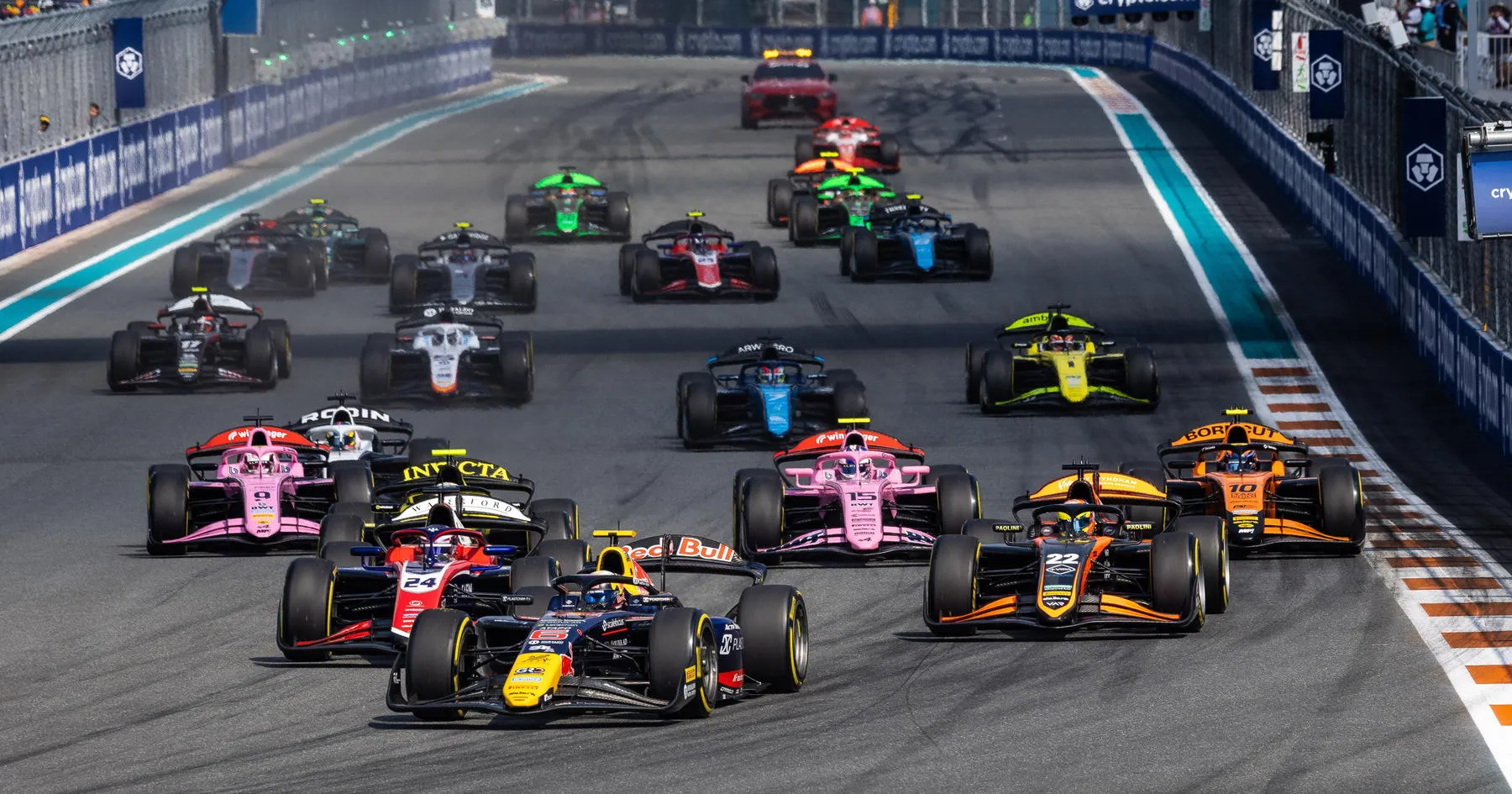 Balapan F2 di Miami Ditunda Karena Cuaca Buruk - sumber: (racingnews365)