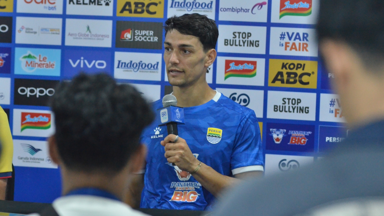 Barba Pastikan Mentalitas Persib Sedang Tinggi Hadapi PSIM