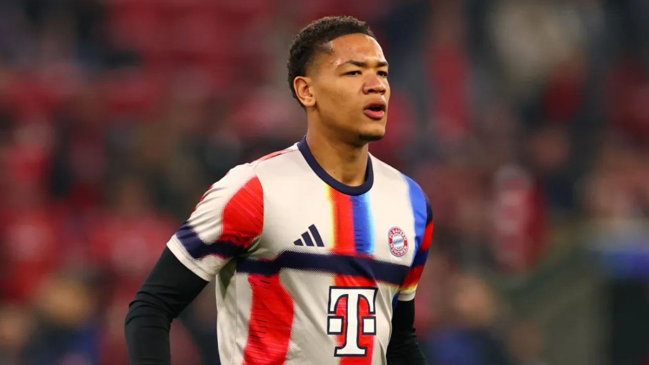 Bayern Munich Berencana Perpanjang Kontrak Kiper Muda Leonard Prescott
