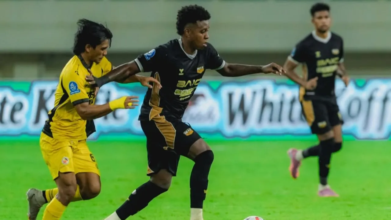 Gelandang Dewa United FC, Jaja di laga kontra Semen Padang FC