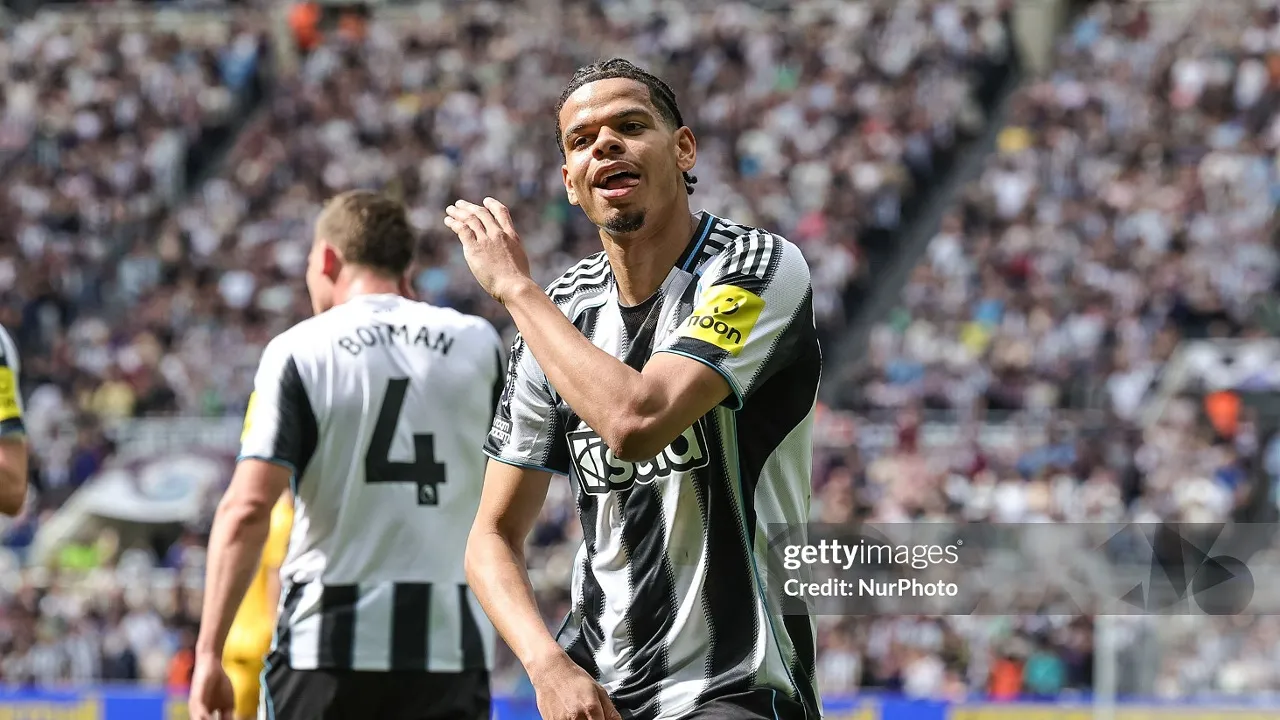 Eddie Howe Ingin Pertahankan William Osula di Newcastle