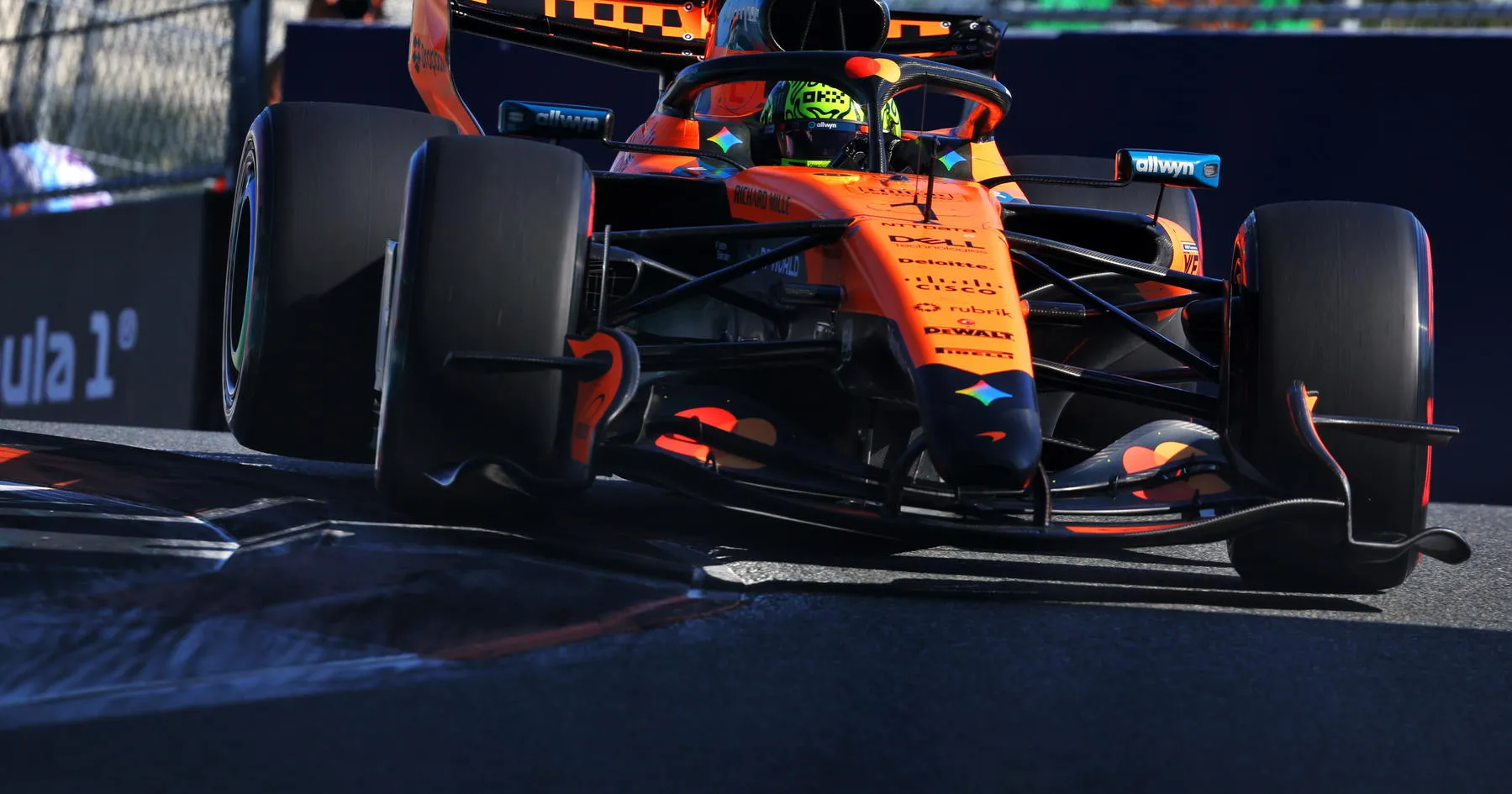 Lando Norris Isyaratkan Perubahan di McLaren Usai Kemenangan Sprint - sumber: (racingnews365)