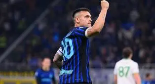 Lautaro Martinez Angkat Trofi, Parade Bus Menuju Piazza Duomo Disiapkan