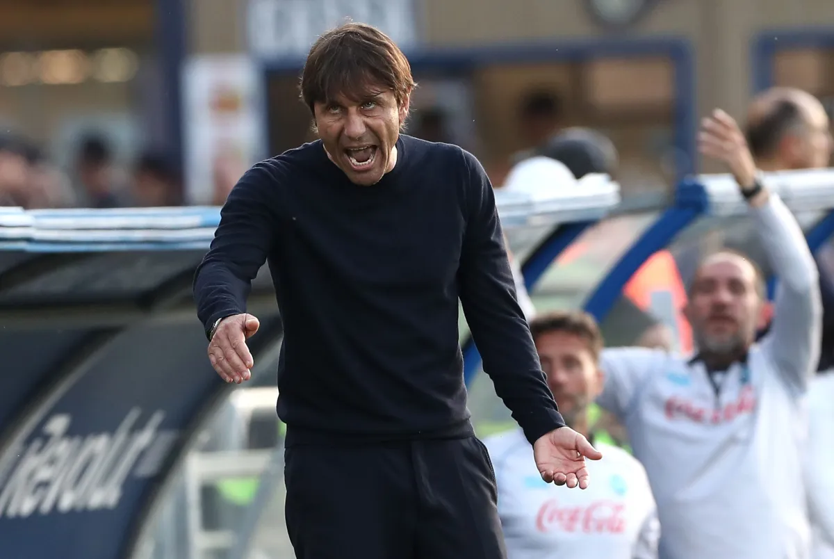 Napoli Melesat: Penampilan Gemilang di Bawah Pandangan Conte