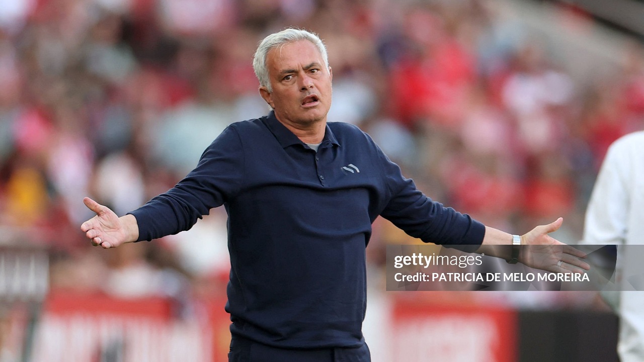 Newcastle United Masih Pantau Situasi Jose Mourinho
