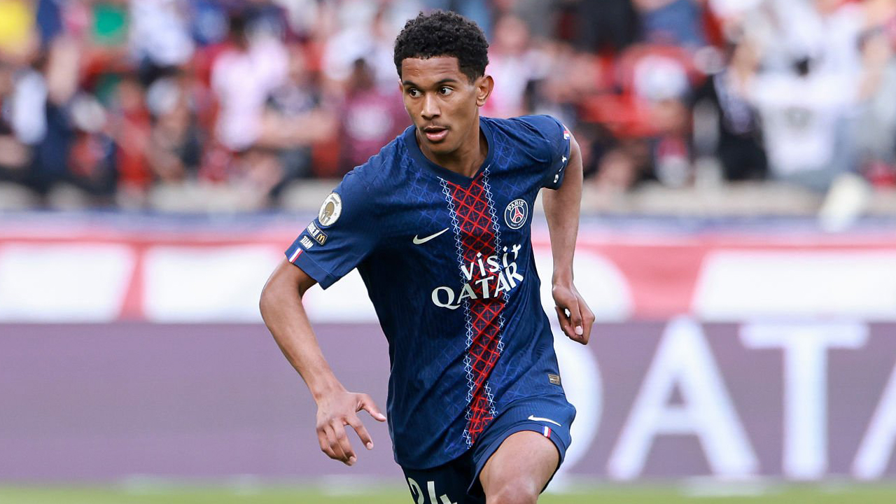 PSG Ditahan Lorient, Senny Mayulu Akui Laga Tak Mudah