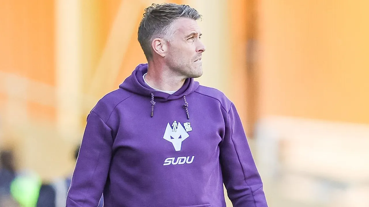 Rob Edwards Puji Semangat Juang Wolves Meski Gagal Kalahkan Sunderland