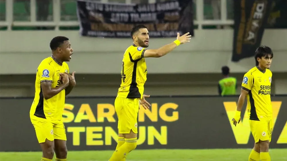 Semen Padang Terdegradasi: Mengikuti Jejak PSBS di Liga 2 - sumber: (ileagueid)