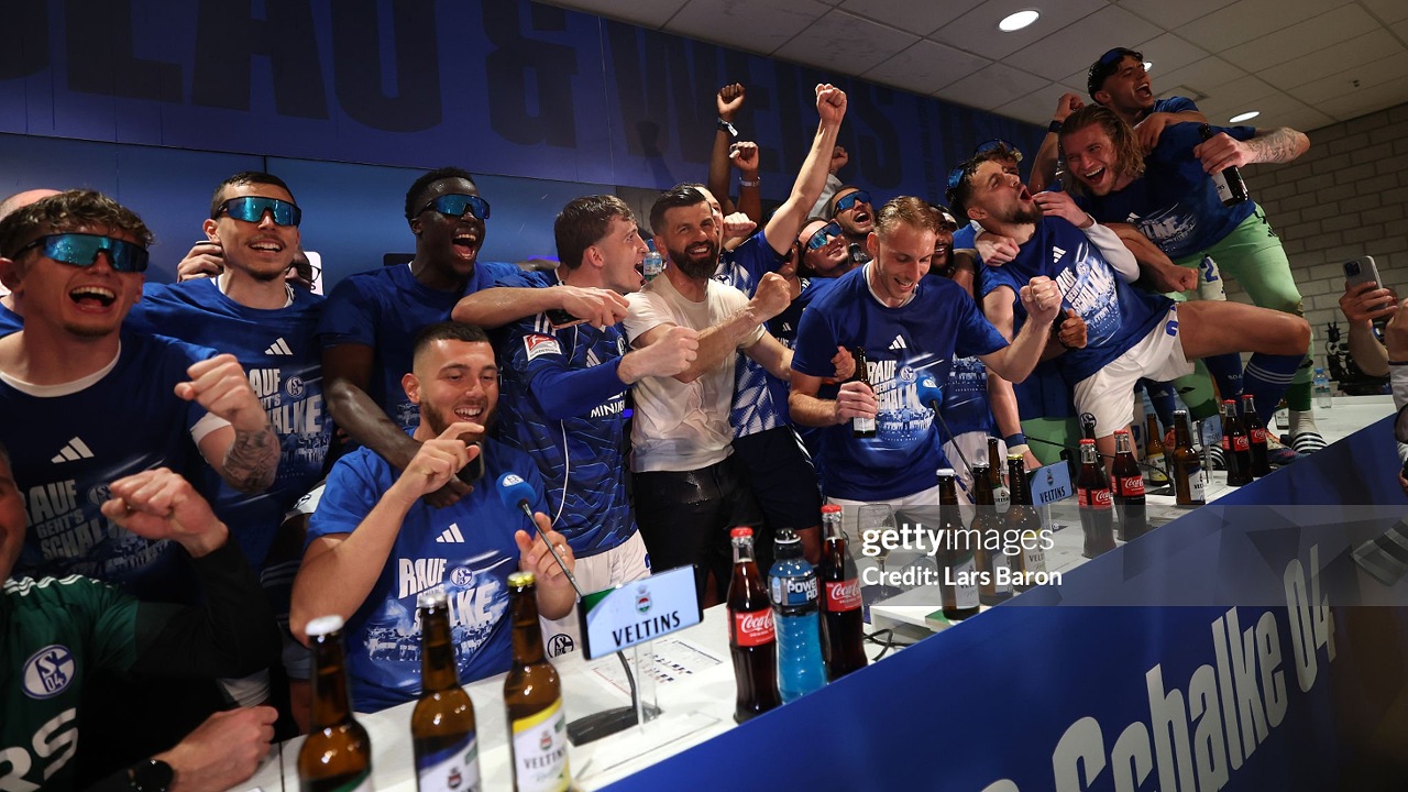 Tiga Musim di Divisi Dua, Schalke 04 Akhirnya Promosi