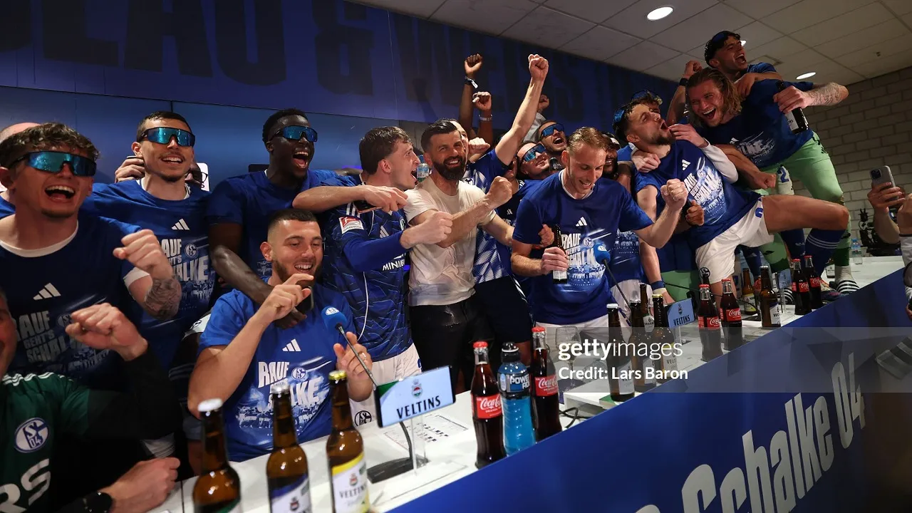 Tiga Musim di Divisi Dua, Schalke 04 Akhirnya Promosi