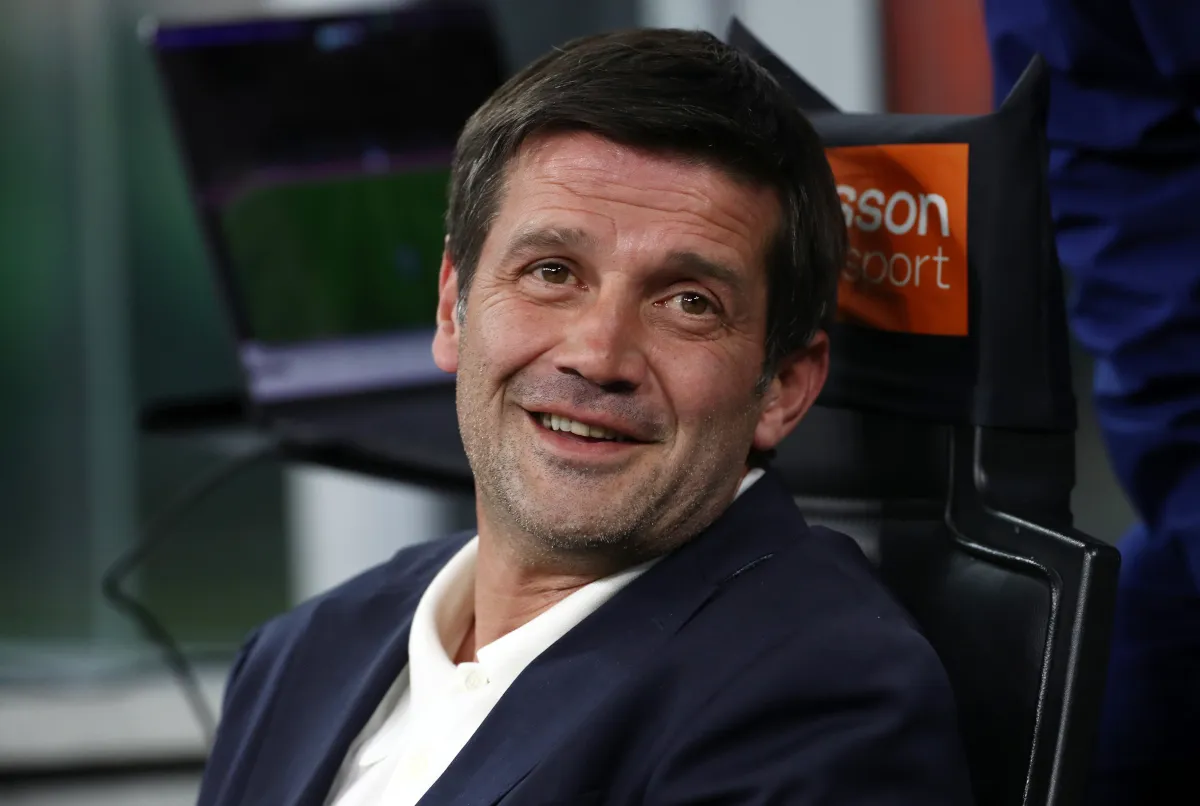 Chivu Cetak Sejarah, Pelatih Asing Pertama Raih Scudetto sejak Mourinho - sumber: (footballitalia)